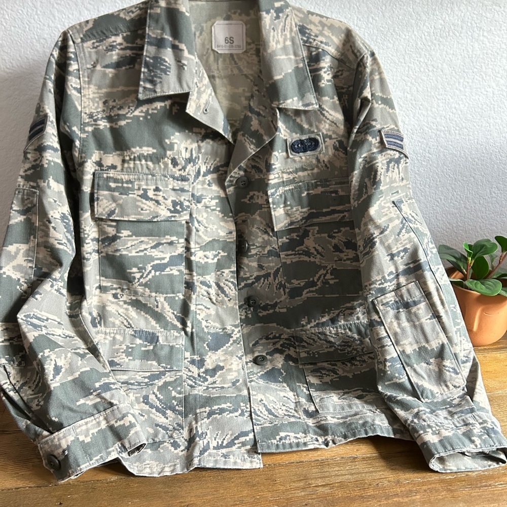 💖5 for $50💖USA AIR FORCE Camouflage Utility Jacket Desert Camo Best fit for Med - Picture 2 of 9